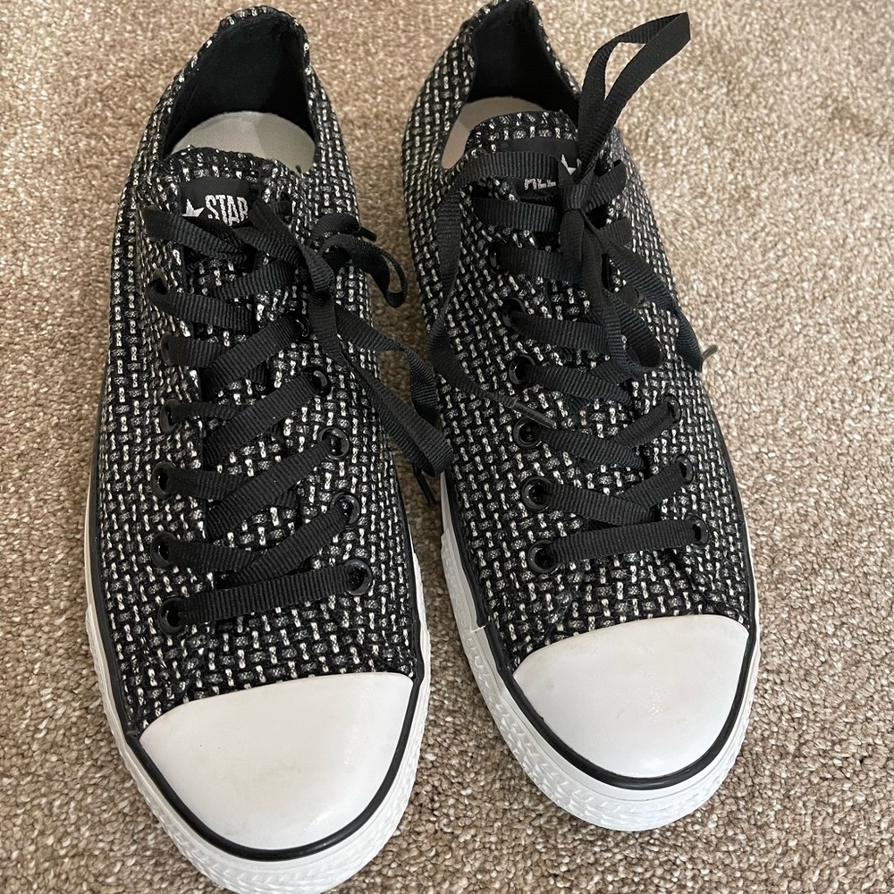 Converse Chuck Taylor All Star low top gray and white stitch